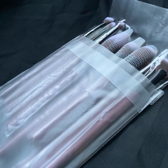 Other - 10pc. Makeup brush kit